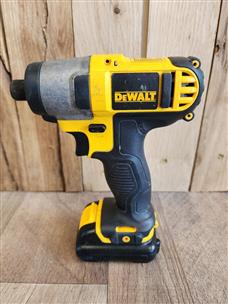 DEWALT 12V DCF815 IMPACT DRIVER Battery Included no charger